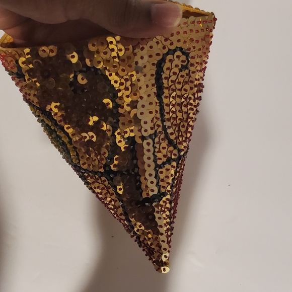 SEQUIN UNIQUE POUCH. - Picture 2 of 3